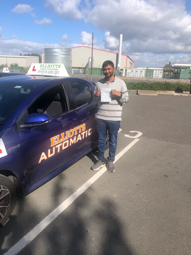 Reddy passing their driving test with Elliotts School of Motoring